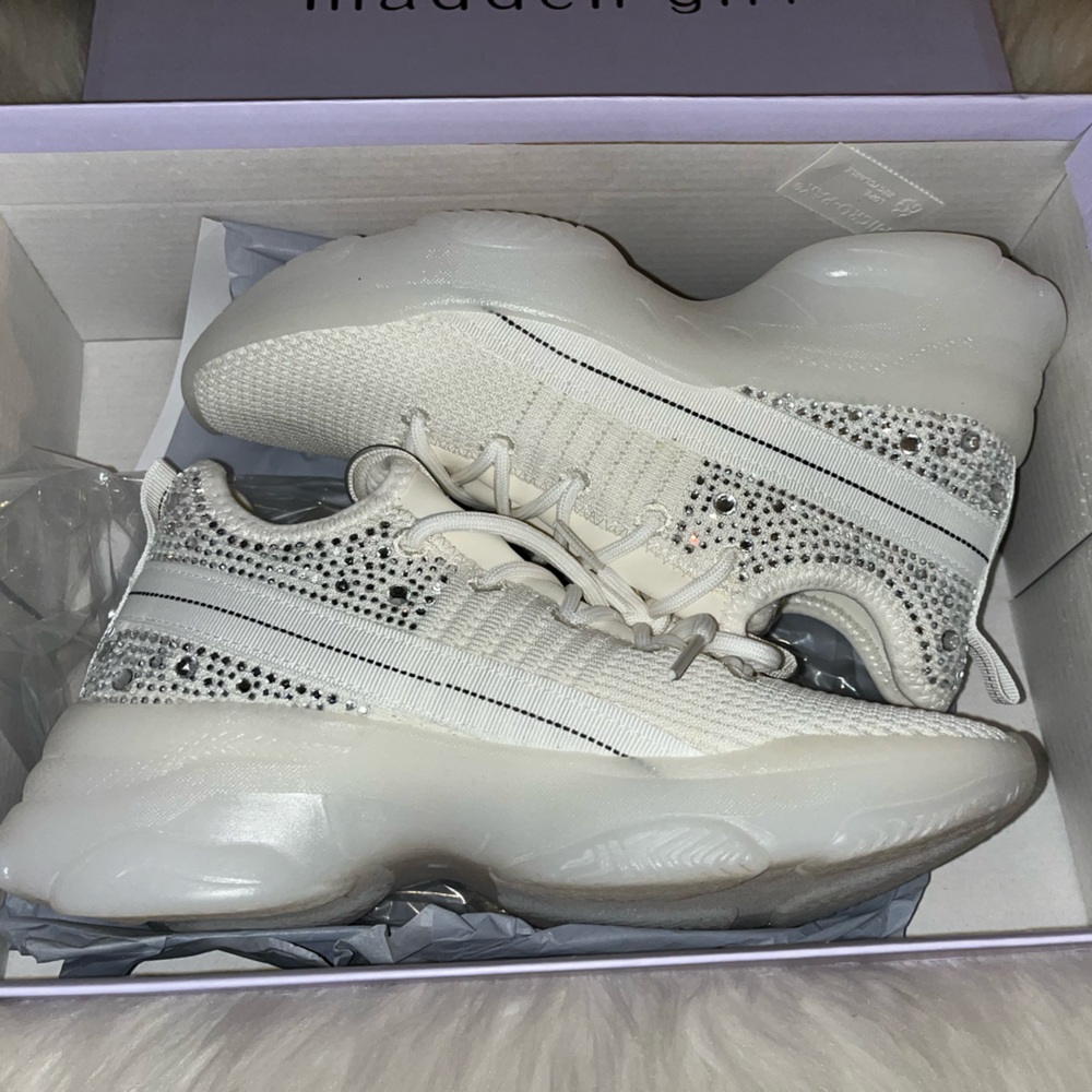 Brand New white sneaker shoes